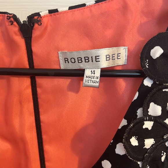 ROBBIE BEE Fit& flare dress. Size 14 - Picture 3 of 7